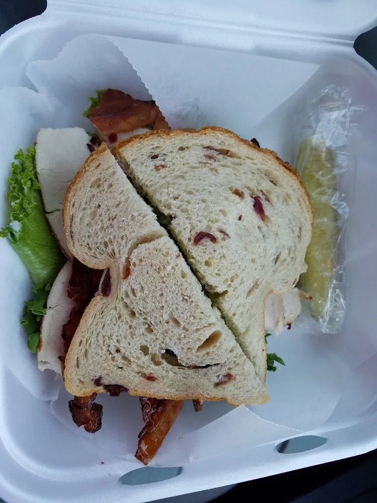Turkey Sandwich with Avacado